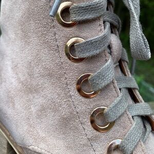 Beast boot from Buckle. Taupe color w/coppery gold detail 2.5” heel. size 6 NWOB